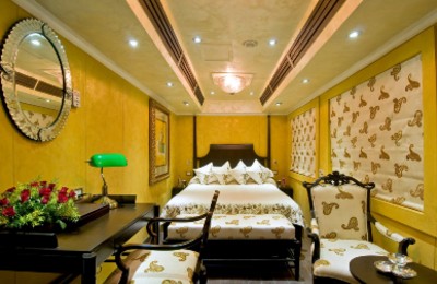 Diamond Suite Palace on Wheels